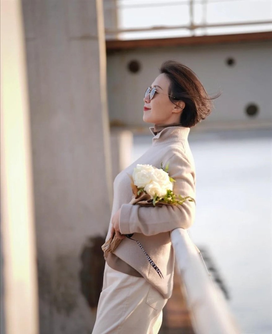 我与漂亮寂寞的岳母哪些事