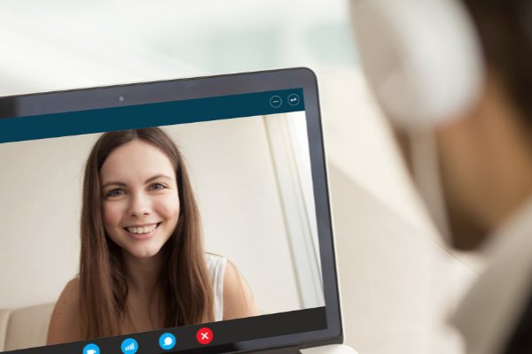 异地恋的情人节怎么过？