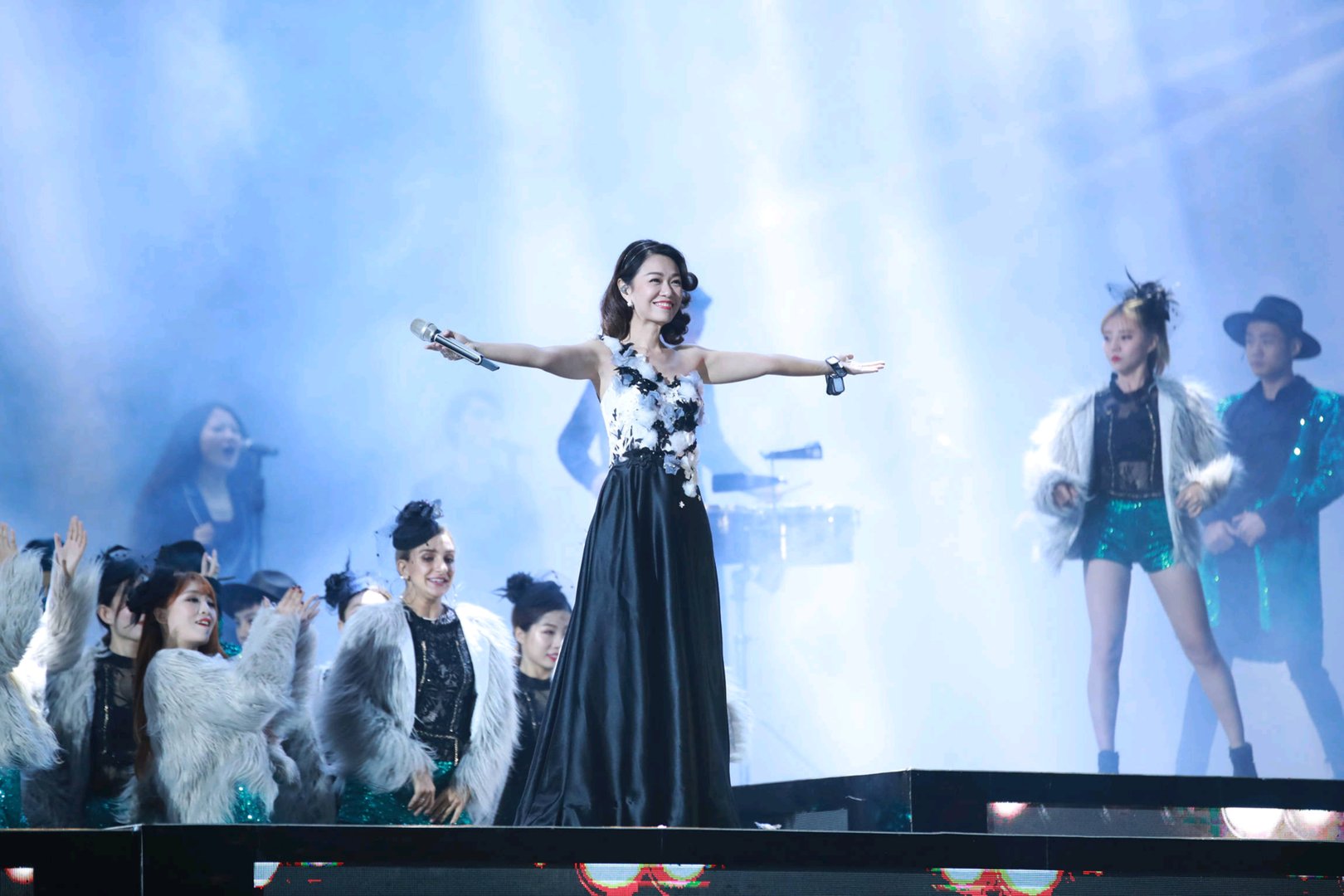 《中国新歌声》第二季收官，谁获得了冠军？