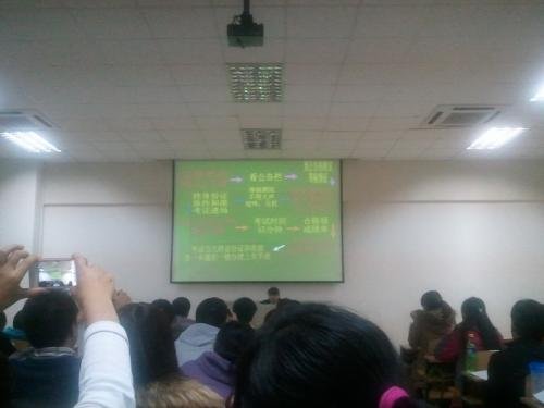 大学考试周是怎样一种存在？