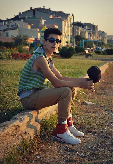 汗马宝靴怎么搭配裤子男的