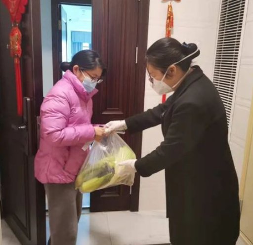 上海居民收到不良记录企业物资，包装粗糙没敢用，如何保障居民的食物安全？