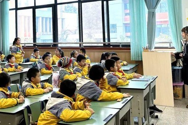 莫衷一是是什么意思解释