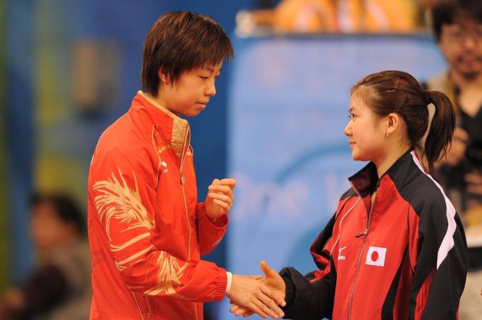 你认为巅峰时期的张怡宁能打赢如今的伊藤美诚吗?