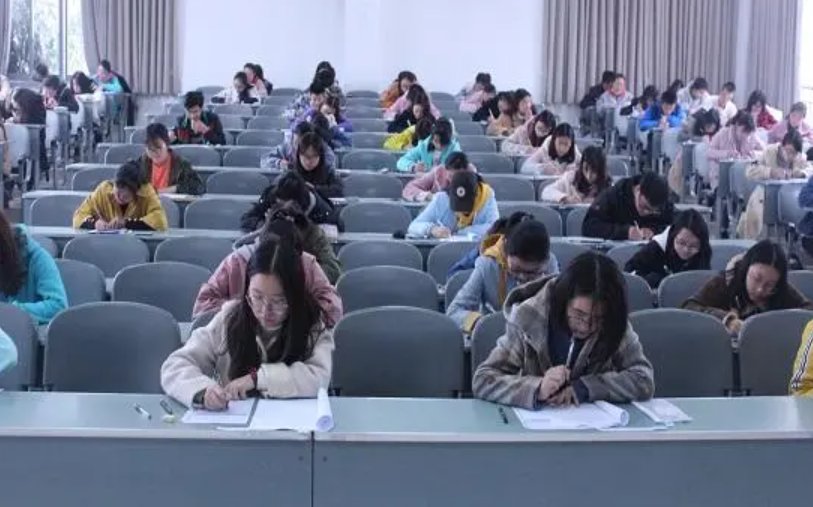 英语四级耳机频道怎么调