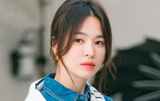 现在正在分手中12集没更新