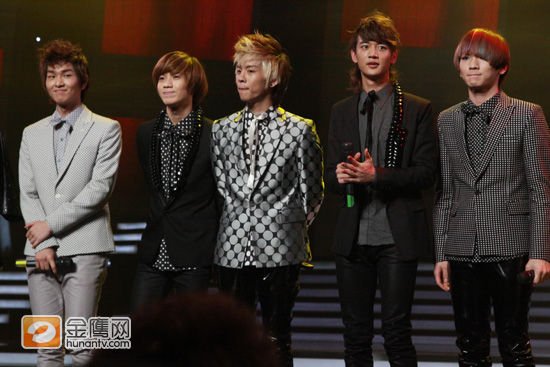 金芒果粉丝节shinee黄头发的那个是谁？？