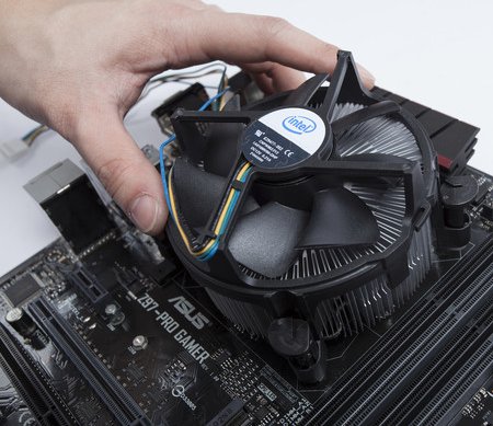 为什么我的电脑电源风扇声音很大啊？