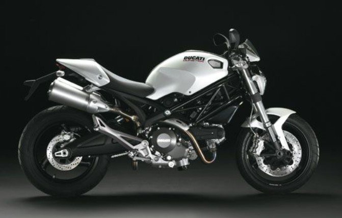 小爸爸里李三妹骑的那个摩托车是小黄蜂吗？是什么牌子的摩托车？