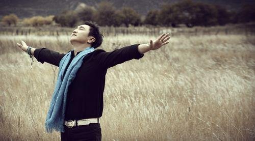 呼斯楞的《鸿雁》 歌词