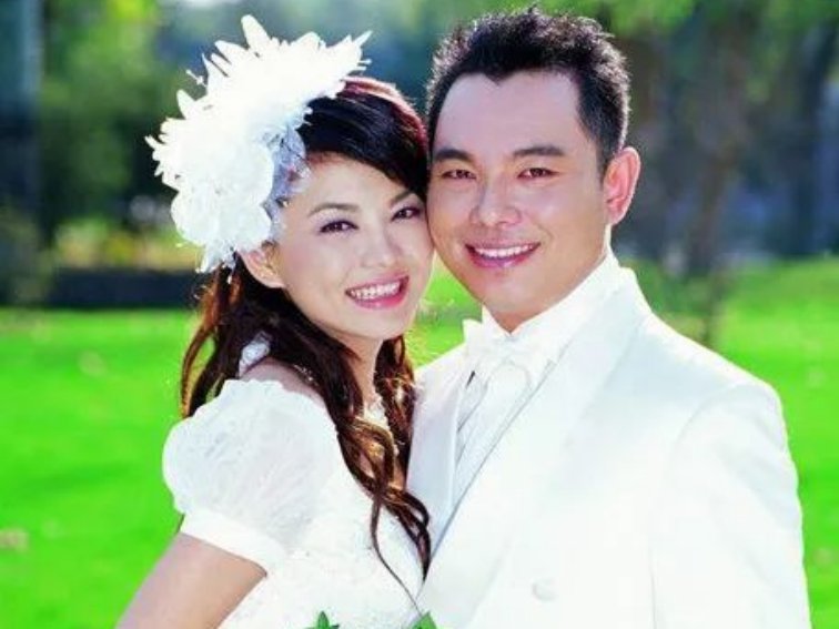 李湘一共有几任丈夫？