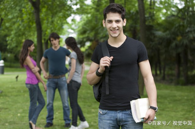 高中阶段，班主任禁止学生阅读一切课外书，如何看待这一要求？