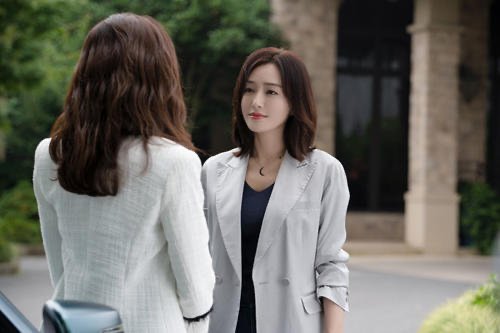 如果你收到30年后的自己发来的人生建议，你要不要看？