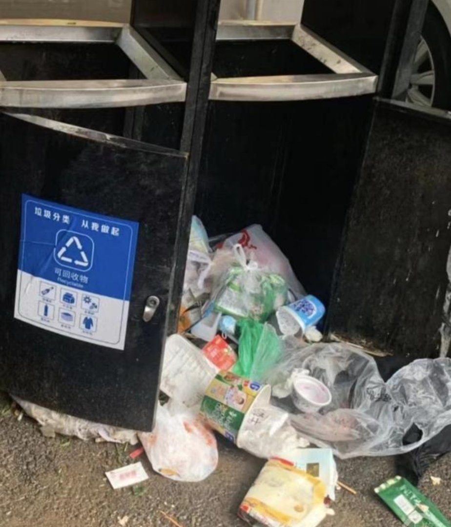 沈阳垃圾桶内发现弃婴，路人抱出时脐带还没剪，孩子的母亲找到了吗？