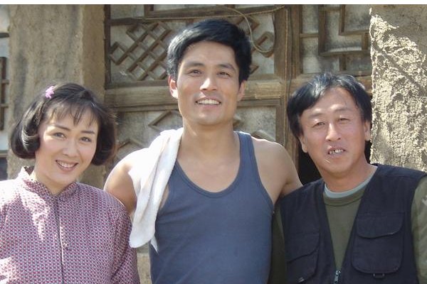 《趟过男人河的女人》这部电视剧究竟讲述了怎样的故事？