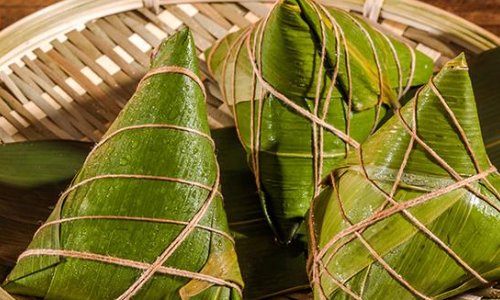 最早的粽子是产于哪个时期()a.春秋b.南北朝时期c.商周时期d.晋代