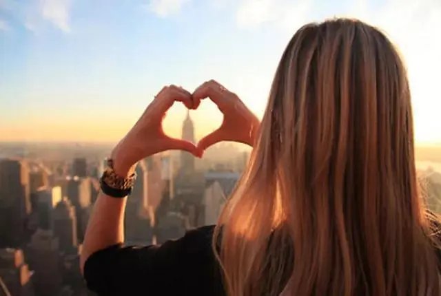 一个人若是把真心给了你，就代表把一切都给了你吗？