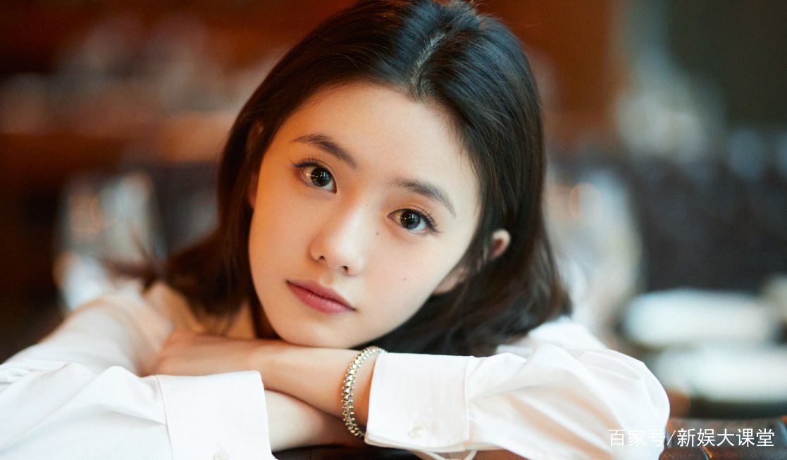 倪妮、刘浩存在张艺谋面前哭了，张艺谋对于她们来说有着怎样的恩情？