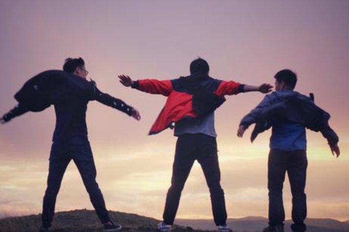 嵩云秦树久离居全诗