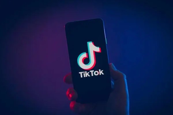 什么软件可以和外国人聊天？