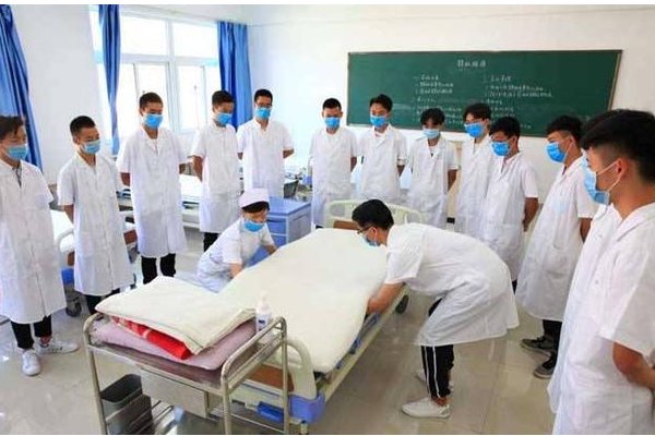 山东济南卫校招生要求2023