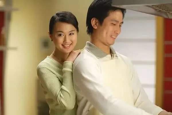 《漂洋过海来看你》，这首歌的背后有怎样的故事？