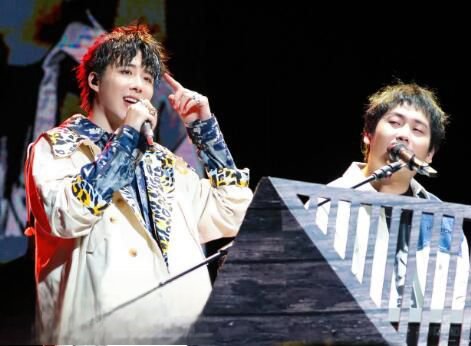 摩登兄弟几个人叫什么 摩登兄弟另外两个人呢