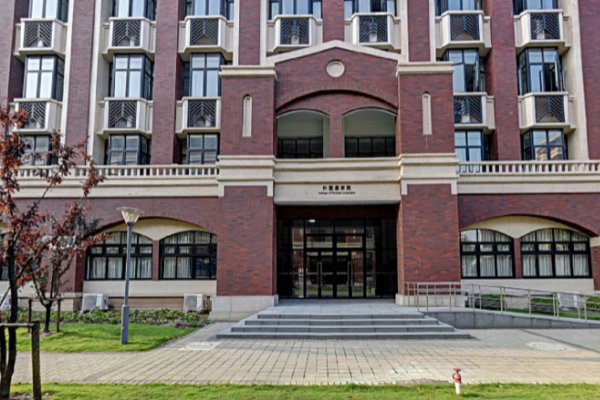 上海建桥学院2023录取分数线