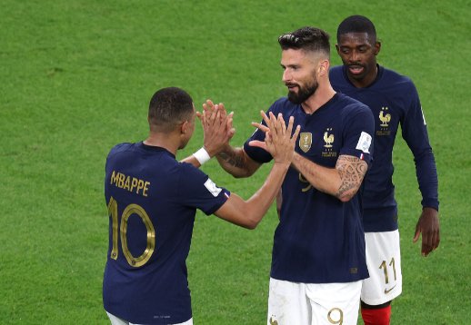 姆巴佩超绝弯道超车，复刻贝尔经典一幕，赛场上到底发生了什么？