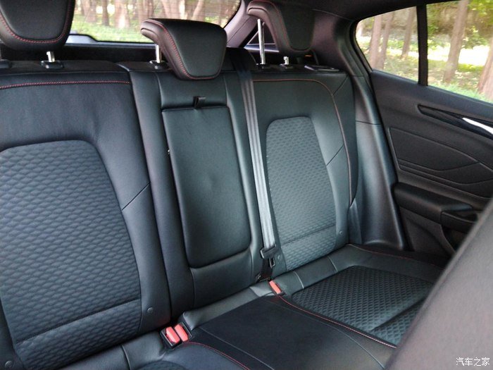 黑帅福克斯提车用车新感悟，即将荣升主婚车！