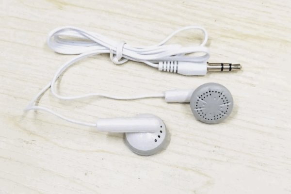 什么牌子的有线耳机好？