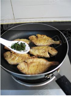 百里香煎鱼的同名歌曲