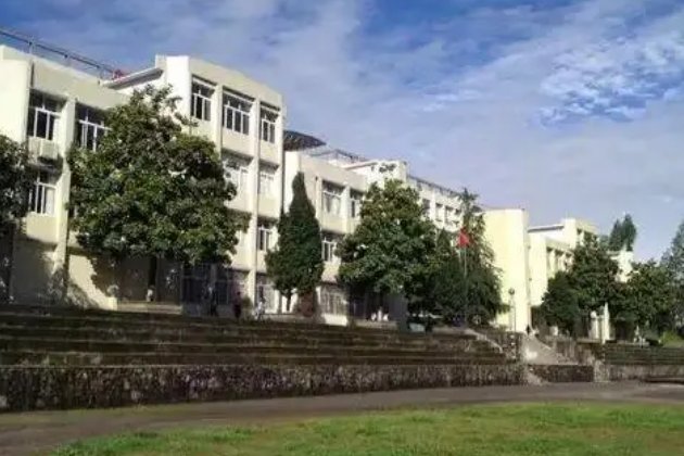 利川有哪些中学