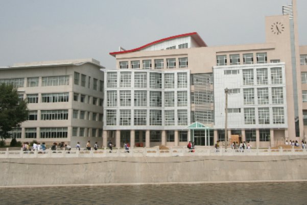 内蒙古呼市中考分数线是多少？