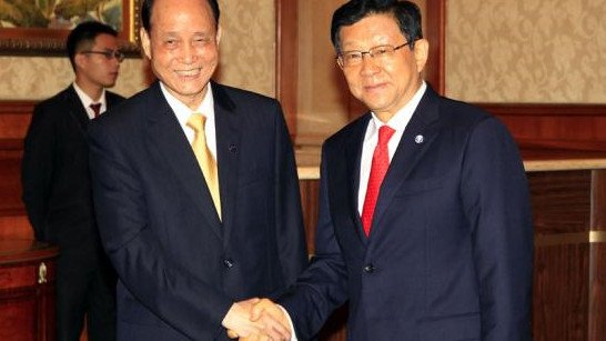 为何有台湾民众强烈反对《海峡两岸服务贸易协议》？