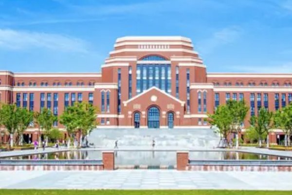 上海建桥学院2023录取分数线