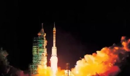 神舟十一号返回时间地点是什么？