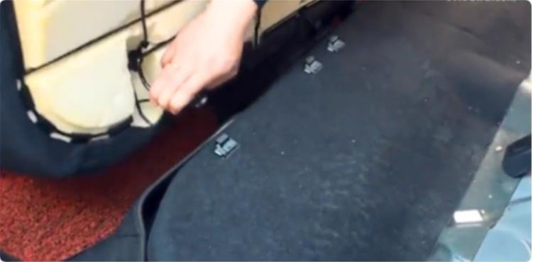 求助，安装座套垫新逍客后排座椅如何拆卸