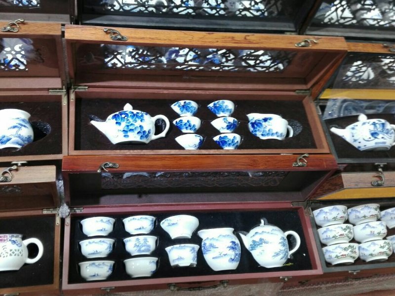 去景德镇买瓷器应该去哪里