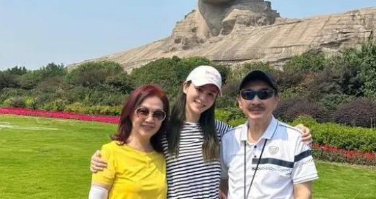 林峯深夜为张馨月做番茄泡面,二人的居家生活有多甜蜜?