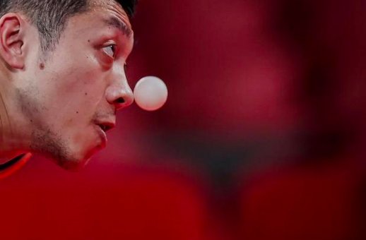 国际乒乓球主要的正式比赛场地尺寸是多少