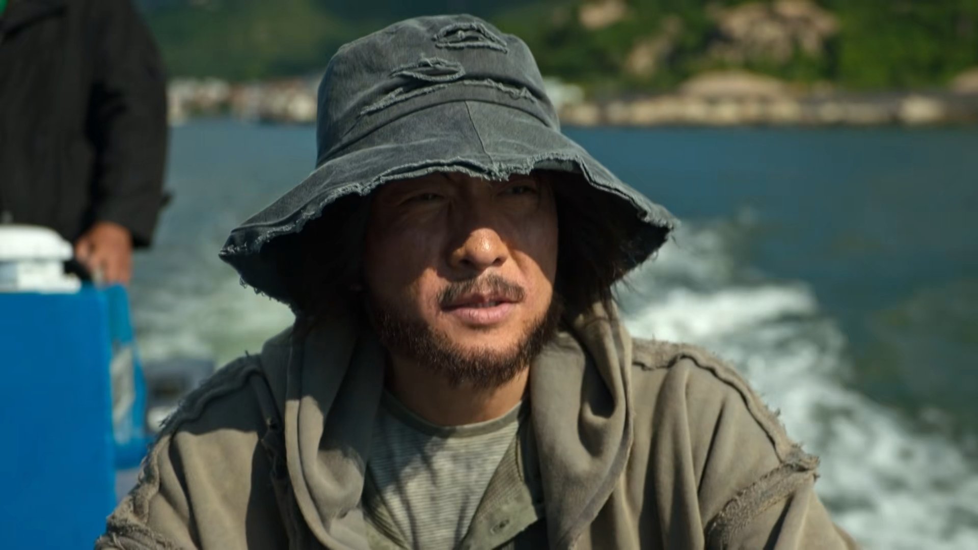 狂飙里老默是谁杀的