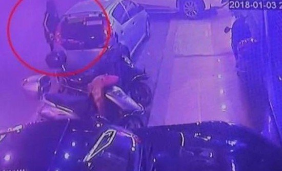 豪车被撞说免赔，车主为什么不要赔？