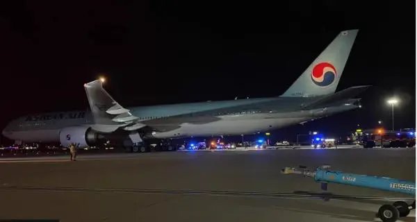 载198人韩国客机起飞时撞机，是哪一环节出现了问题？