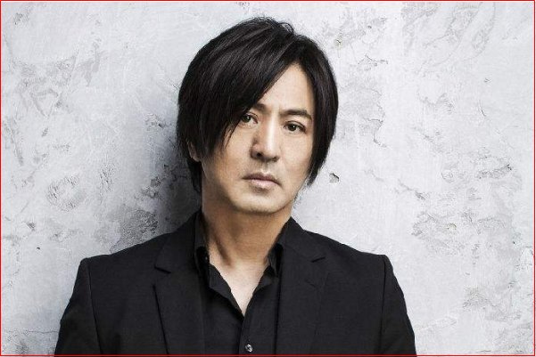 明明我就喜欢你,深深的爱上你,这首歌名叫什么