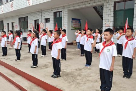 一年级入队家长寄语短句简短