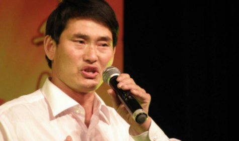 多年后再看朱之文,才明白他为何宁愿被村民吸血,也不肯搬离农村,啥原因?