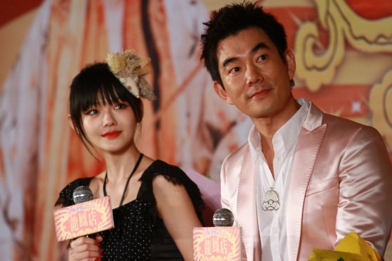 《你是我的心肝宝贝,爱你爱的无路可退》是啥歌里面的歌词呀