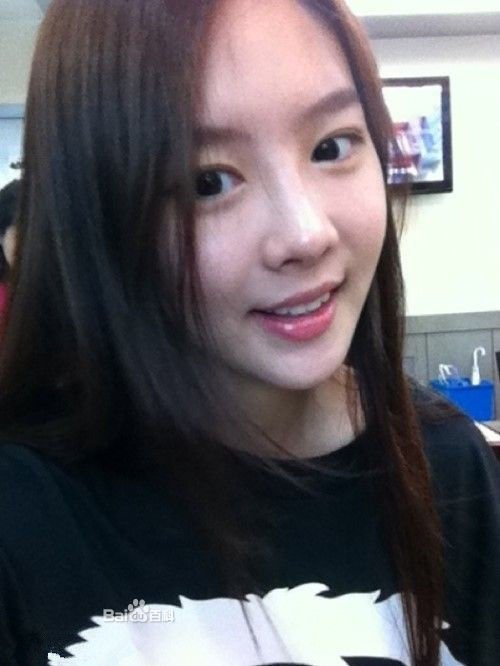 2EYES金惠琳是谁