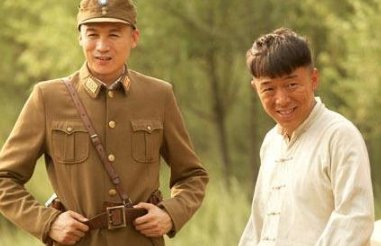 高虎是黄渤的同学，捧红了黄渤自己却两度入狱，如今怎么样？